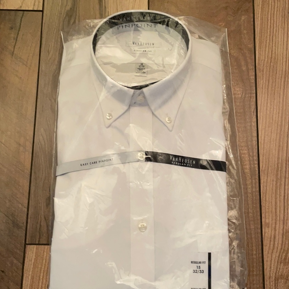 New- Van Heusen men’s regular fit  NWT white shirt. Great for weddings, school